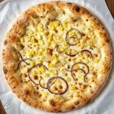 CORNION PIZZA       {Cheesy Cafe}