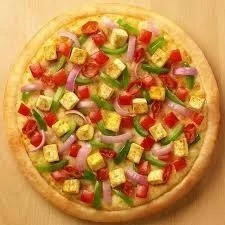 CHILLI PANEER PIZZA     {Cheesy Cafe}