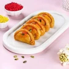 Ghujiya