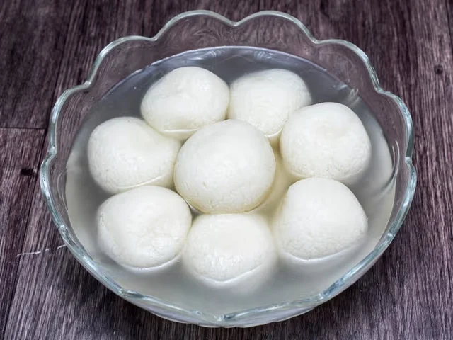 Sponge Rasgulla  {Ramdev Misthan}