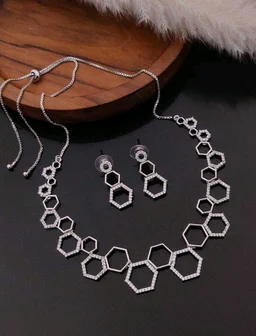 Women’s Necklace Set - Silver
