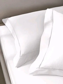 Bombay Dyeing Bombay dyeing Plain white Bedsheet King Size 100% Cotton In Ahmedabad Gujarat India - White