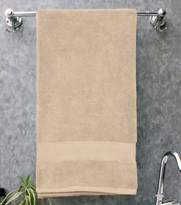 Bombay Dyeing 100% Cotton Tulip Pool Towel Size 90 X 180 Cm In Ahmedabad Gujarat India