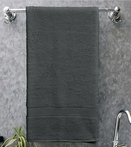 Bombay Dyeing 100% Cotton Tulip Pool Towel Size 90 X 180 Cm In Ahmedabad Gujarat India