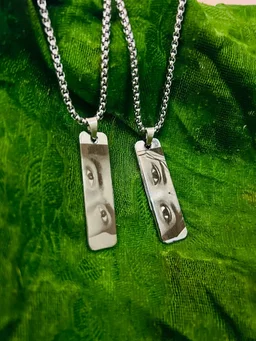 AMBARA PRINT Customised eye pendent - Silver, 50 Gram