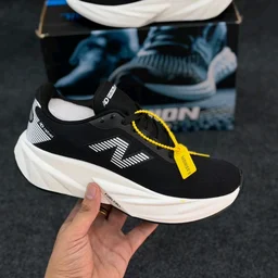 New Balance Imported shoe premium quality - 8, White