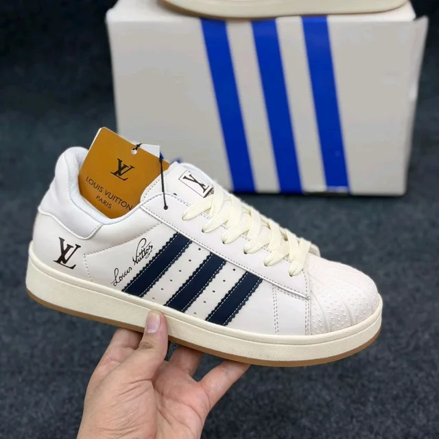 Adidas White Sneakers Cash On Delivery available 