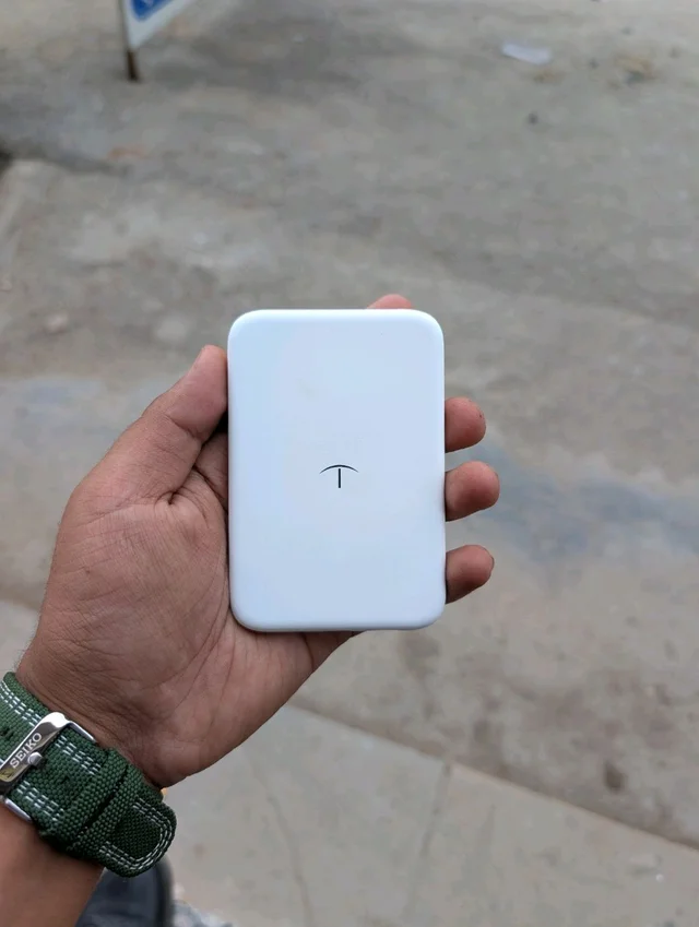 Mietbul Magnetic Powerbank As Slim As Kaju Katli 5000mah
