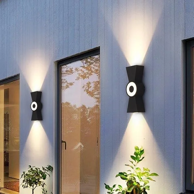 2 Way X 3Watts+2W LED Outdoor Light Volvo 303