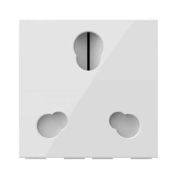 GM Four Five Universal Socket 6 & 16A (Glossy White)