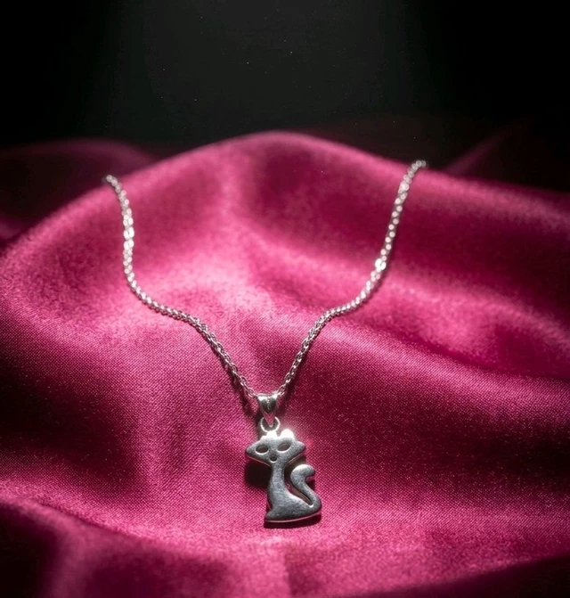 Stylish Cat Chain-Pendant Set 