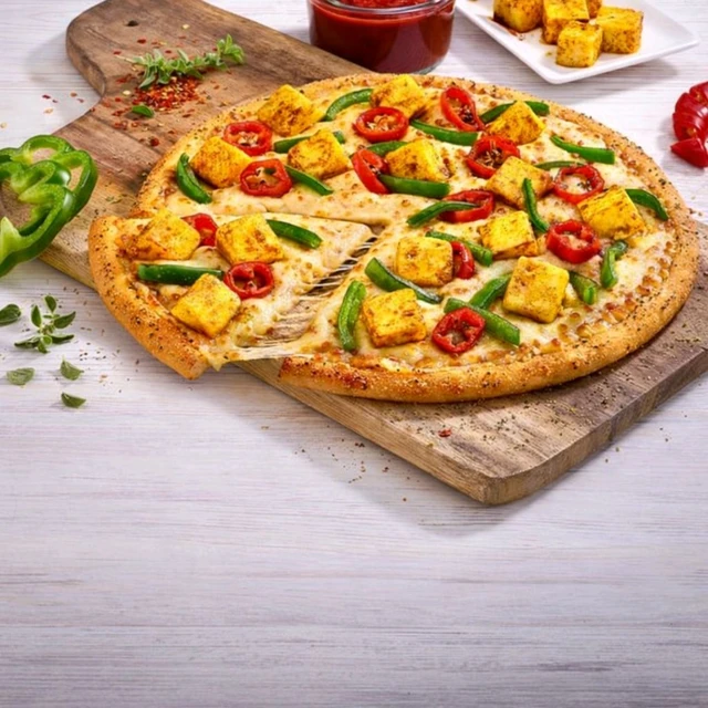 Paneer Tikka Pizza 