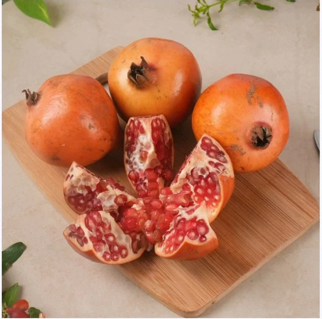 Pomegranate - Small (Anar)