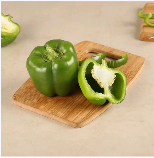 Green Capsicum (Simla Mirch) - sarves 1-2, 250 g
