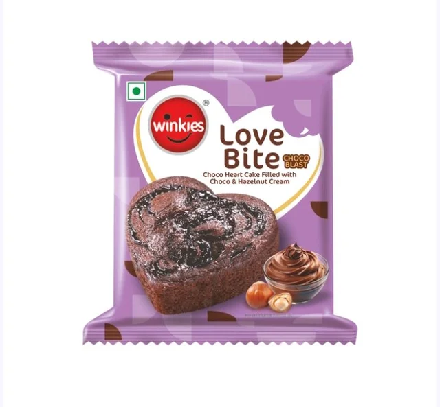 Winkies Love Bite Chocolate & Hazelnut Heart Filled Cake - 200 g