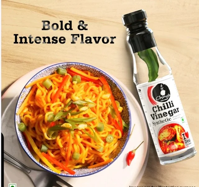 Ching's Secret White Chilli Vinegar with Green Jwala Chilli - 170 ml