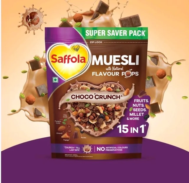 Saffola Muesli Choco Crunch with Flavour Pops - 700 g