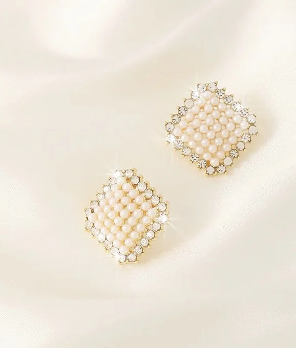 Dipti Korean square pearl earring - free size