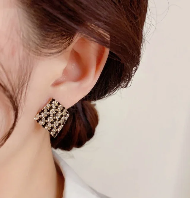 Dipti Square earrings - Free size