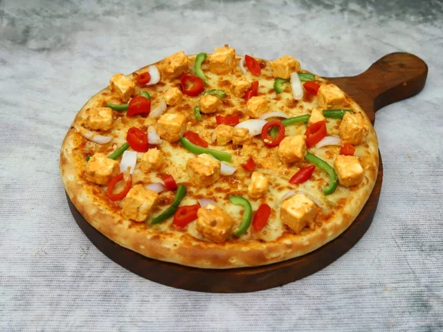 Tandoori Paneer Pizza - large