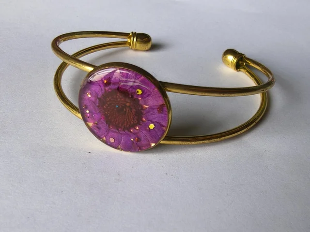 Purple flower Bracelet - Free, Violet Eggplant