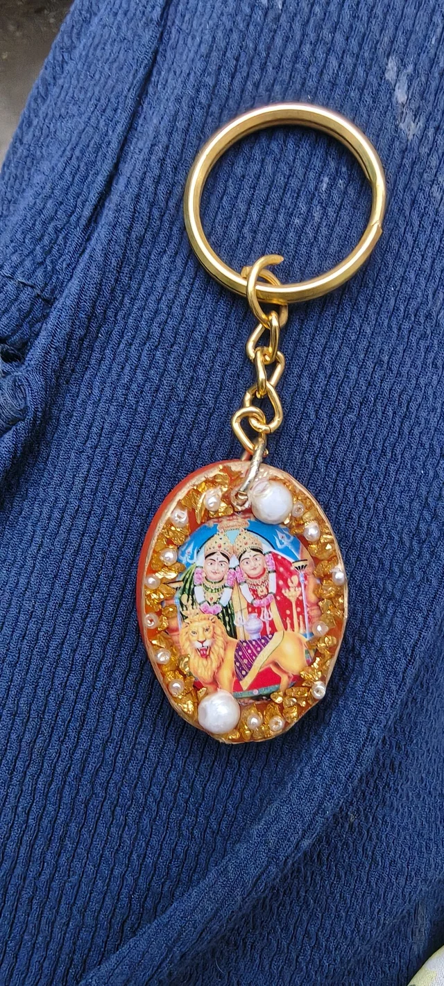 Mataji photo keychain Oval 607 - 0.98"x1.18", Red