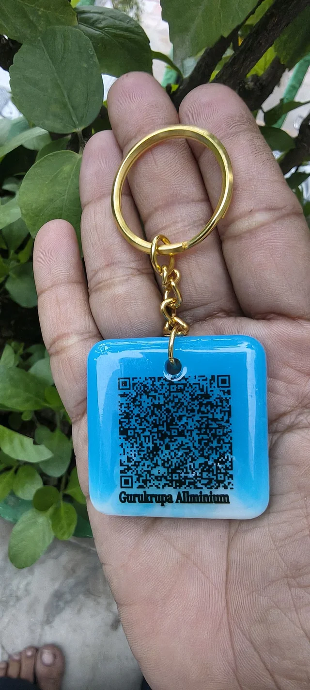 Gpay QR code Keychain square 611 - 2", Java