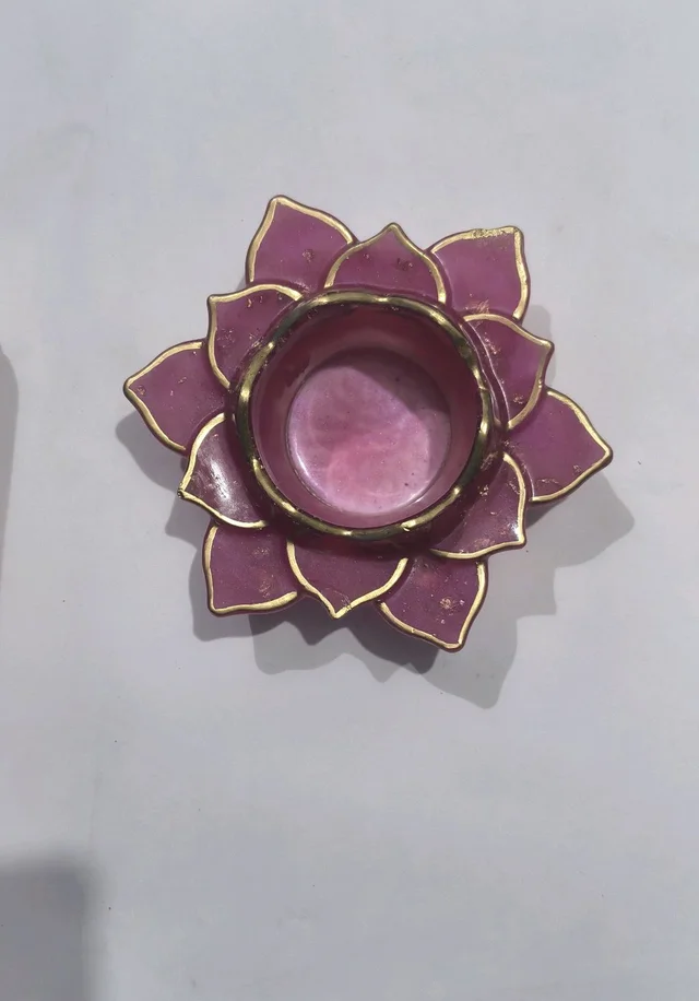 Resin Lotus T-light Holder/Candle Holder - 4.5", Hibiscus
