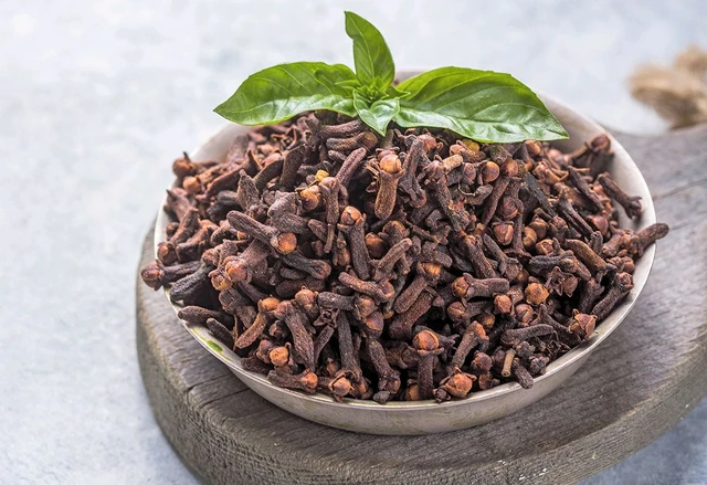 CLOVES LAVANG 1 Kg Pouch