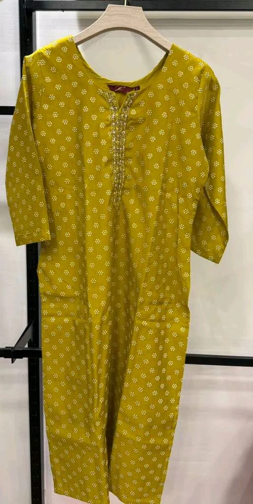 Bandhani Bloom Kurta Sets - L