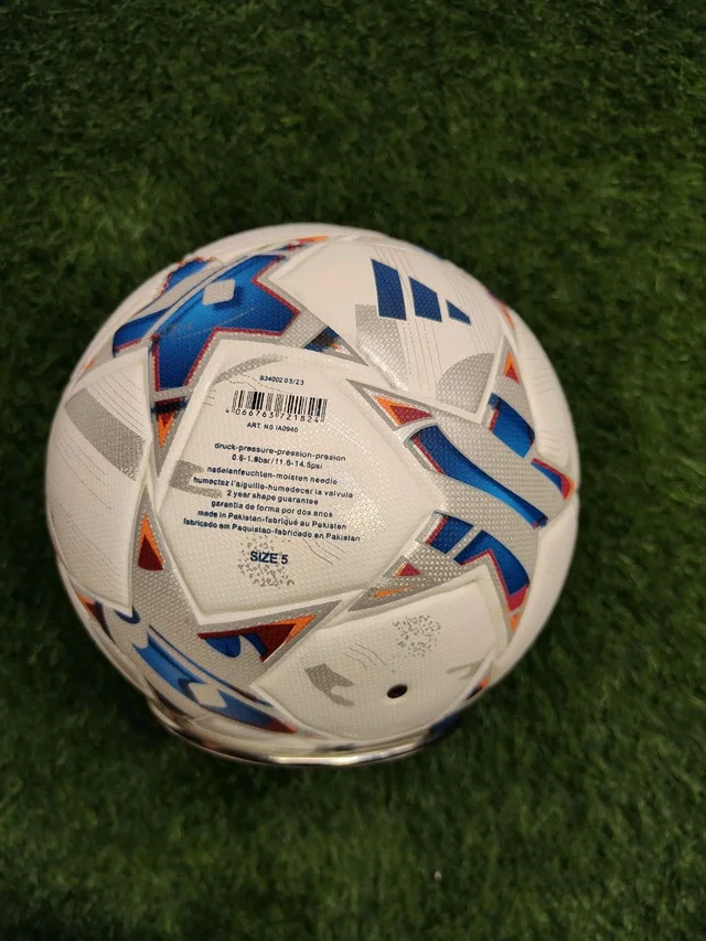 Champions League 23/24 Match Ball Replica (5 Size)