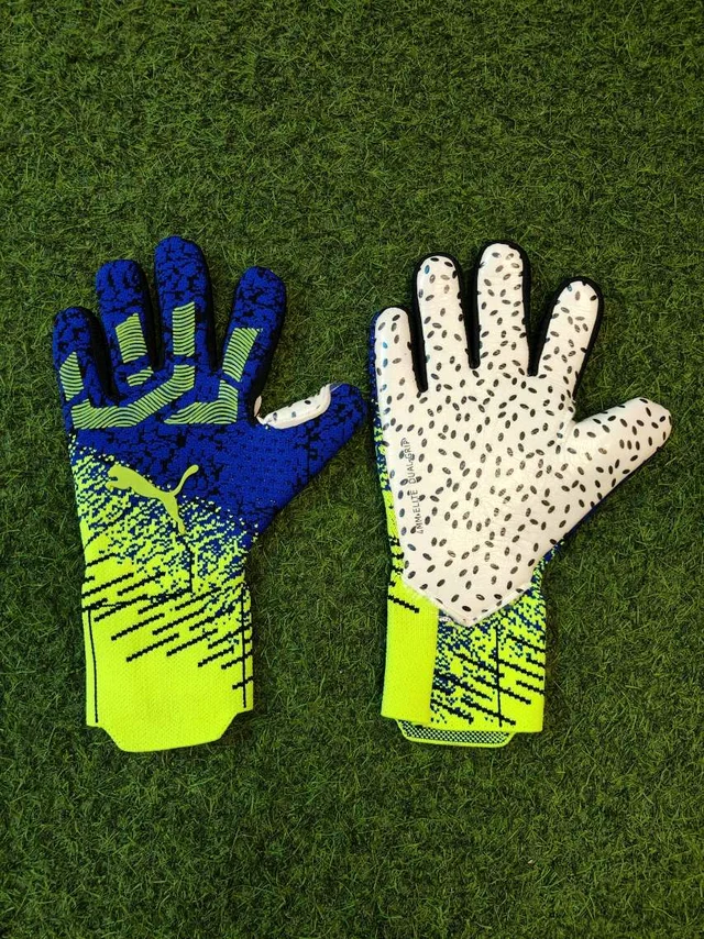 Future Green And Blue Colour Match Gloves