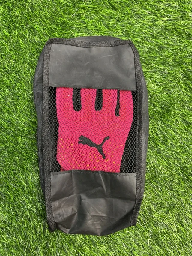 Future Ultimate Pink GK Gloves - 9
