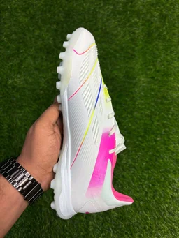 Predator Elite Pink Colour Astro/ Turf With Lace - 6