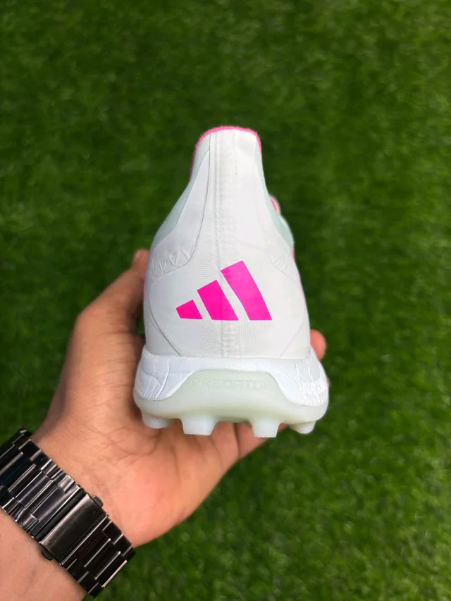 Predator Elite Pink Colour Astro/ Turf With Lace - 6