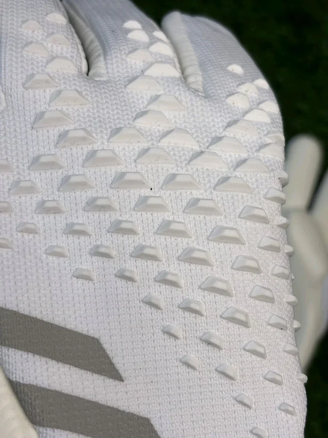 Predator White GK Gloves - 10