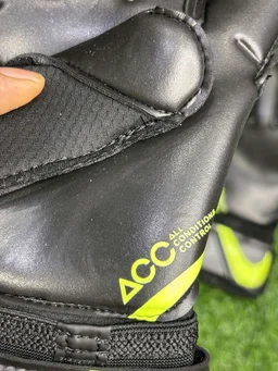 Vapor Grip 3 Black & Neon Green Premium Match Gloves - 8