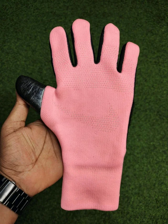 Vapor Grip 3 Dynamic Fit Goalkeeper Gloves Pink - 8