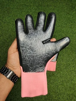 Vapor Grip 3 Dynamic Fit Goalkeeper Gloves Pink - 8