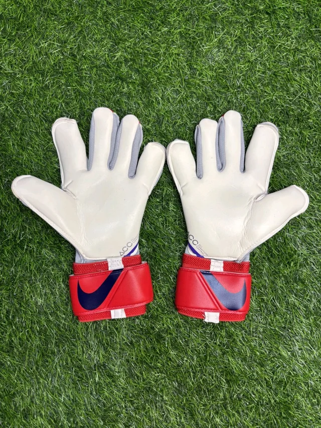 Vapor Grip 3 Red & White Premium Match Gloves - 8