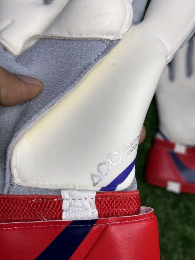 Vapor Grip 3 Red & White Premium Match Gloves - 8