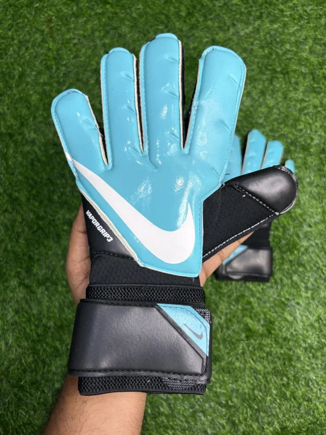 Vapor Grip 3 Sky Blue & Black Premium Match Gloves - 8