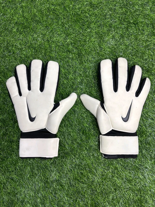 Vapor Grip 3 White Premium Match Goalkeeper Gloves