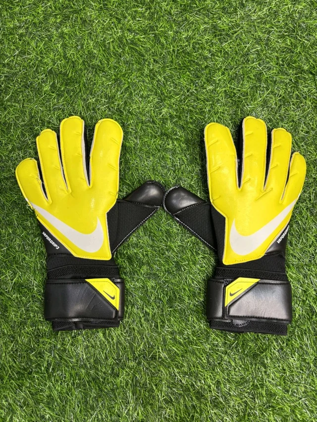 Vapor Grip 3 Yellow & Black Premium Match Gloves