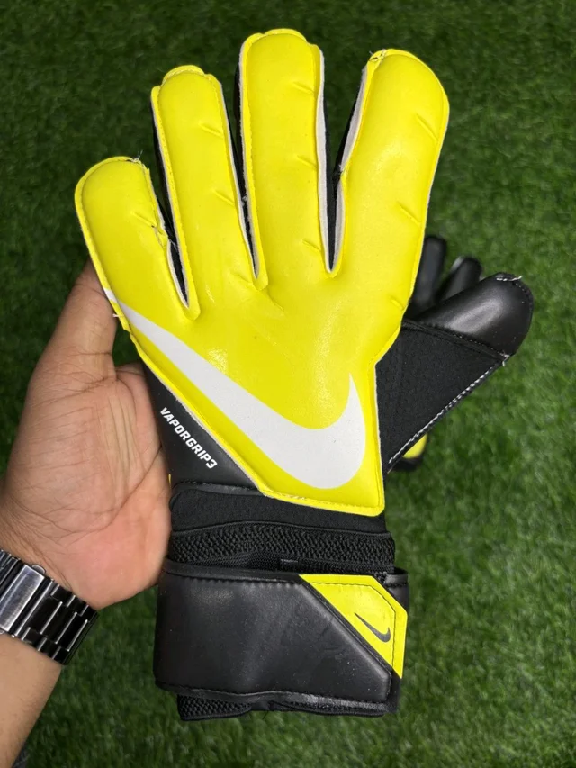 Vapor Grip 3 Yellow & Black Premium Match Gloves - 8