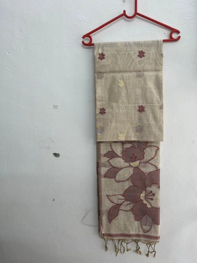 Earthloom Beige Linen Saree with Handcrafted Floral Motifs