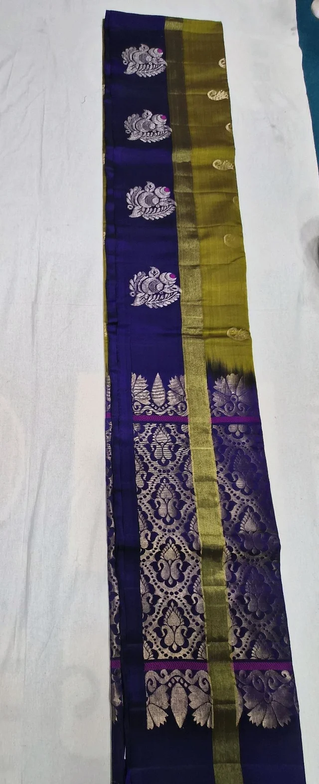 Handloom Kanchipuram Silk Saree in Olive Green & Deep Violet