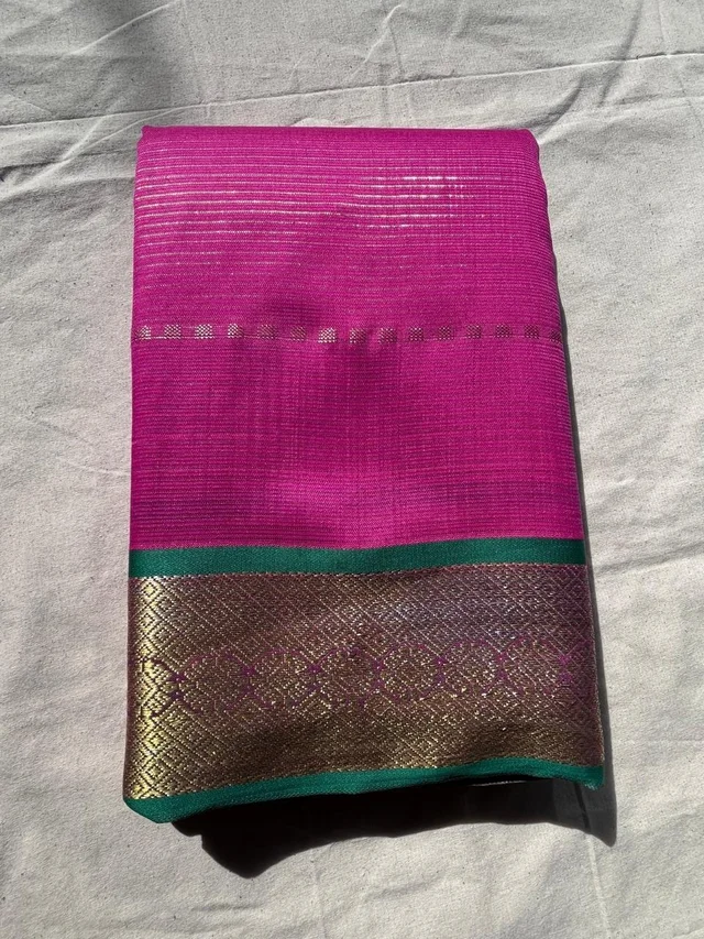 💕 Soft Semi pattu Blend Saree – Magenta with Green Zari Border