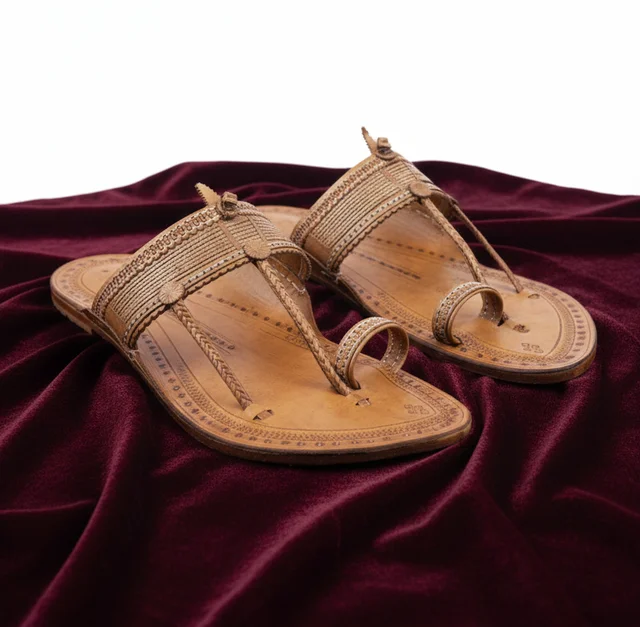 ClyPa Authentic Kapshi Kolhapuri Chappal - Crafted Leather, Heritage Indian Footwear for Unisex - 6