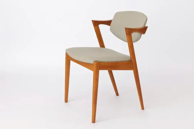 Accent Chairs